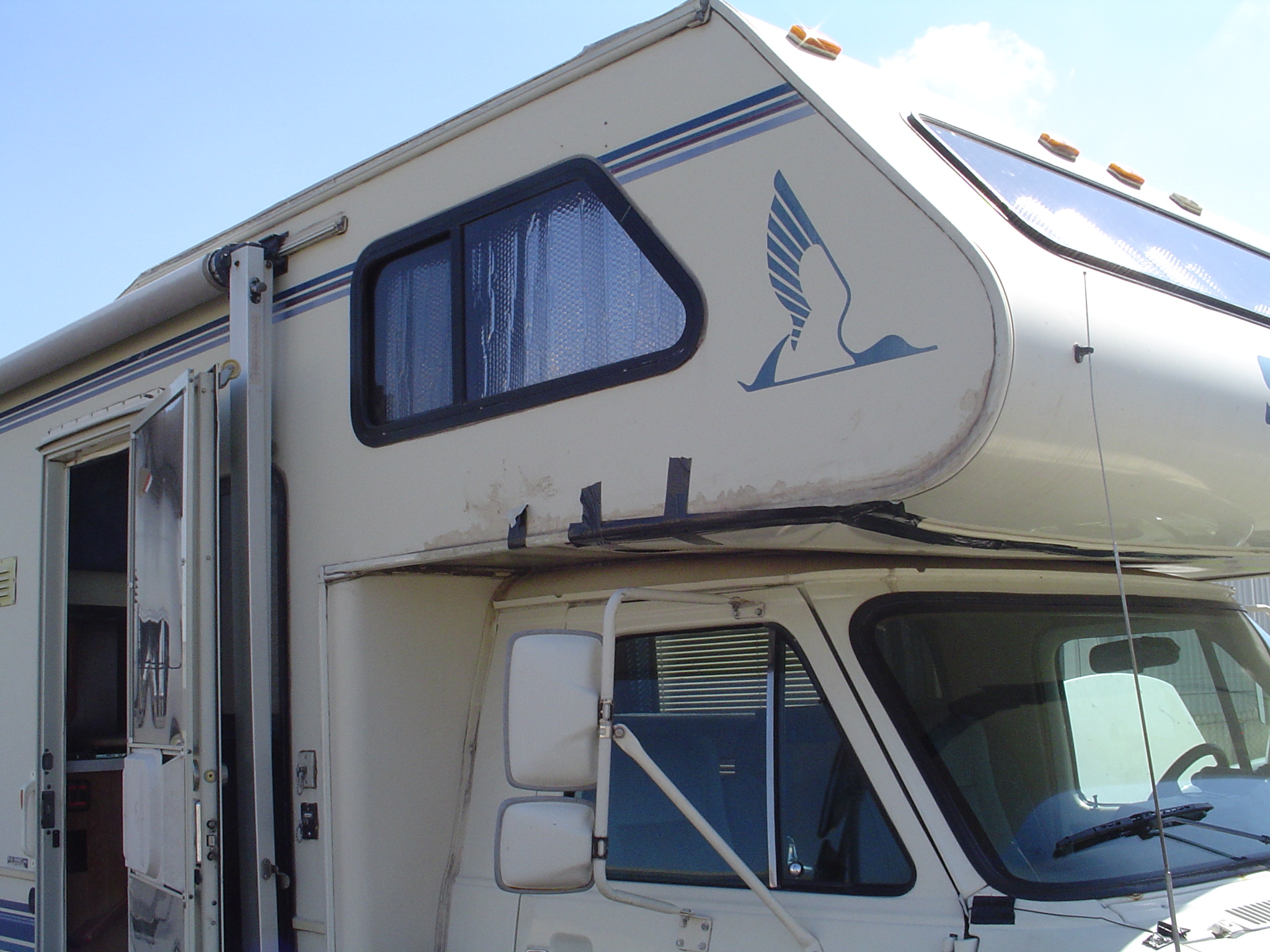 Rv Delamination And Cracks Both Are Serious Issues The Rving Guide